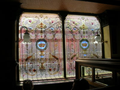 Crown liquor Saloon